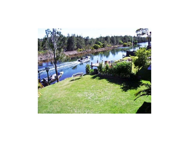 41 Jacobs Drive, Sussex Inlet NSW 2540