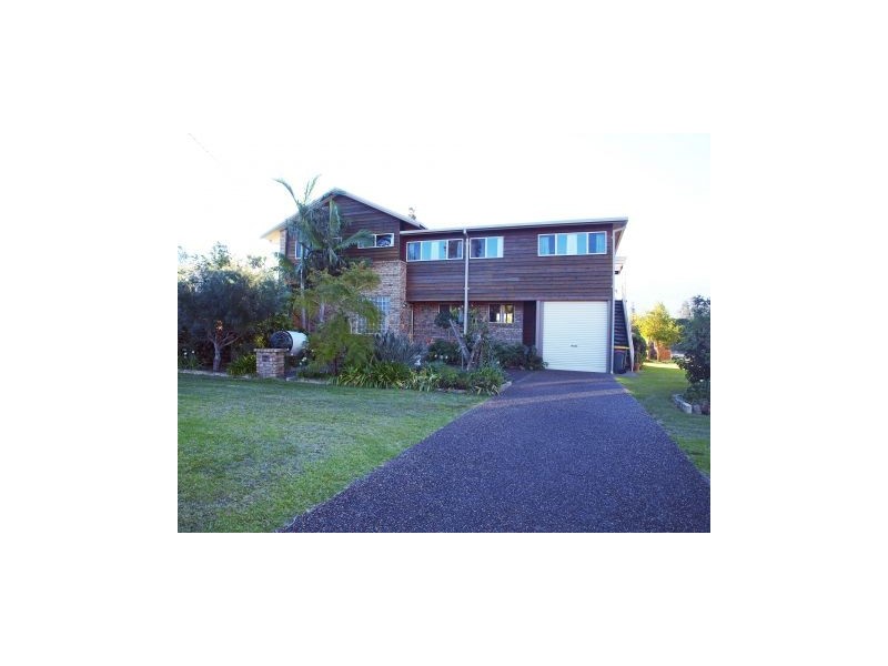 41 Jacobs Drive, Sussex Inlet NSW 2540