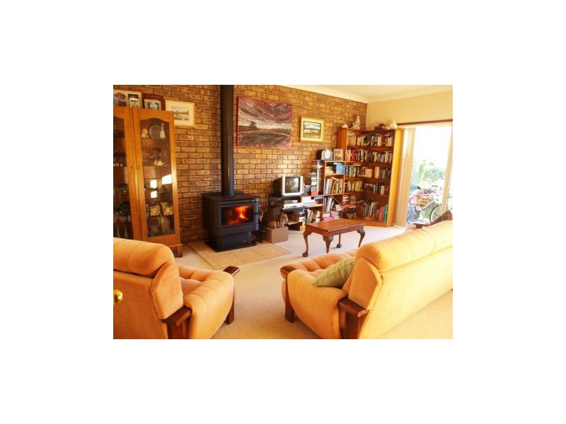 41 Jacobs Drive, Sussex Inlet NSW 2540