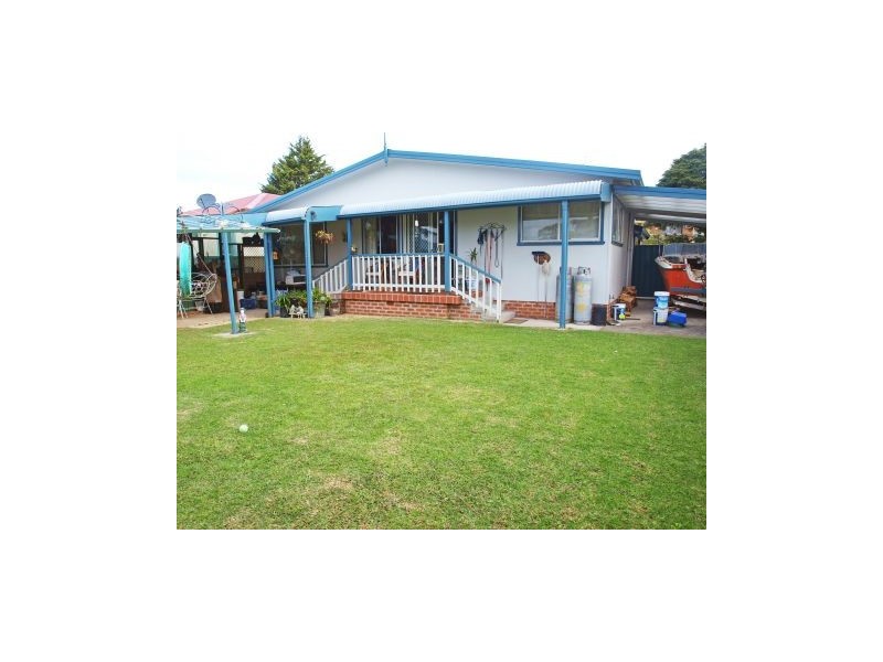 61 Sussex Inlet Road, Sussex Inlet NSW 2540