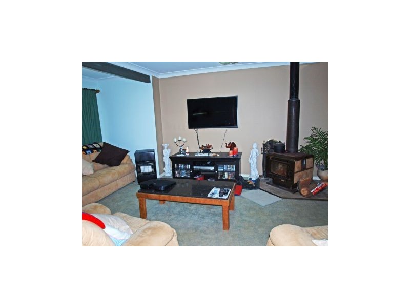 61 Sussex Inlet Road, Sussex Inlet NSW 2540