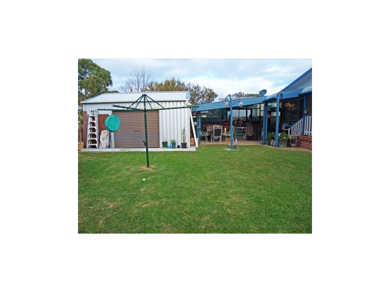 61 Sussex Inlet Road, Sussex Inlet NSW 2540
