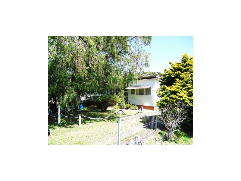 6 Lamond Street, Currarong NSW 2540