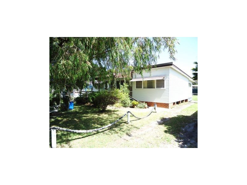 6 Lamond Street, Currarong NSW 2540