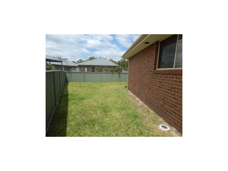 2/7 Apollo Crescent, Worrigee NSW 2540