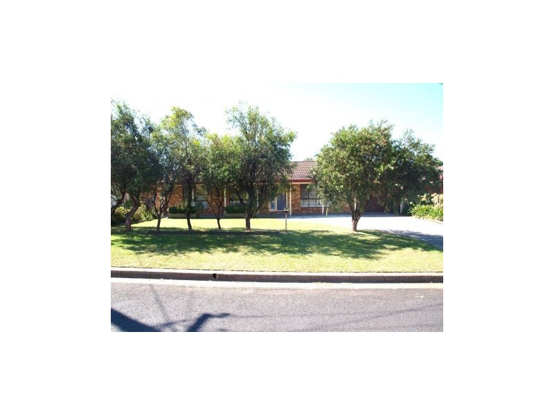 77 Emmett Street, Callala Bay NSW 2540