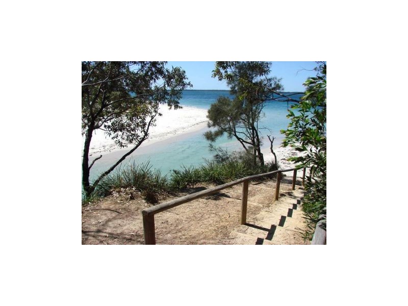 30 Hollingsworth Ave, Callala Bay NSW 2540