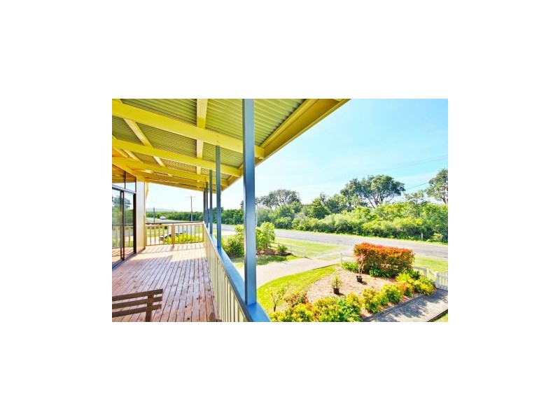 4 Greenway Road, Callala Beach NSW 2540