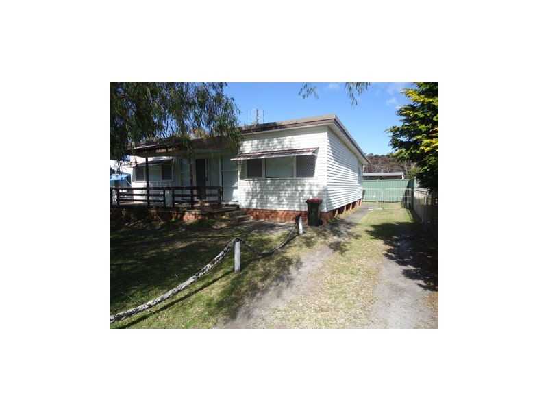 6 Lamond street, Currarong NSW 2540