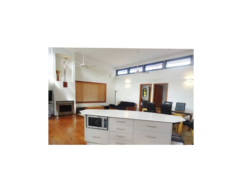 84 Boorawine Tce, Callala Bay NSW 2540