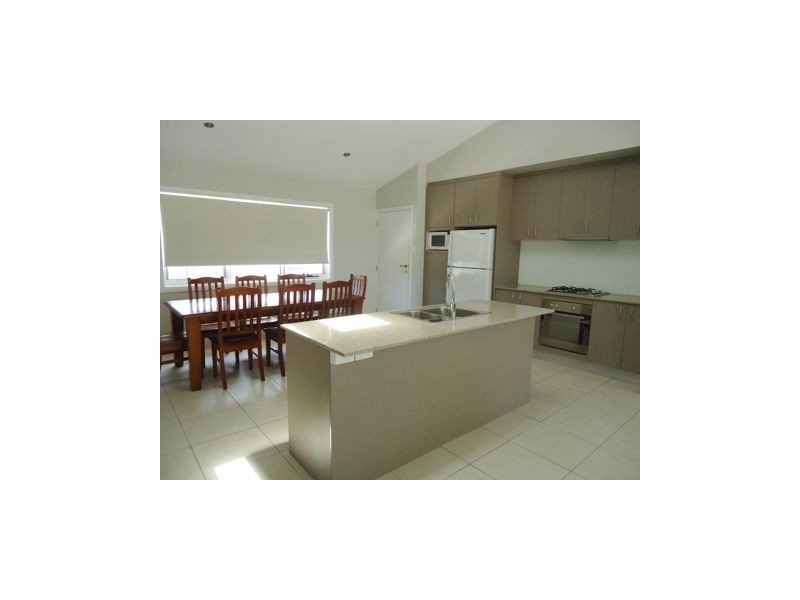 14/14a Goonawarra Drive, Cudmirrah NSW 2540