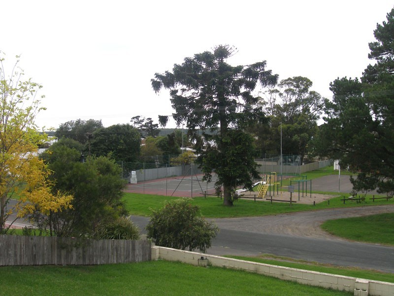 2/11 South Street, Greenwell Point NSW 2540