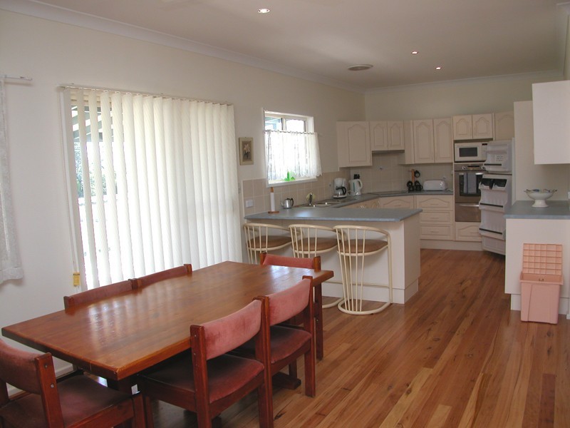 6 Hume Street, Greenwell Point NSW 2540