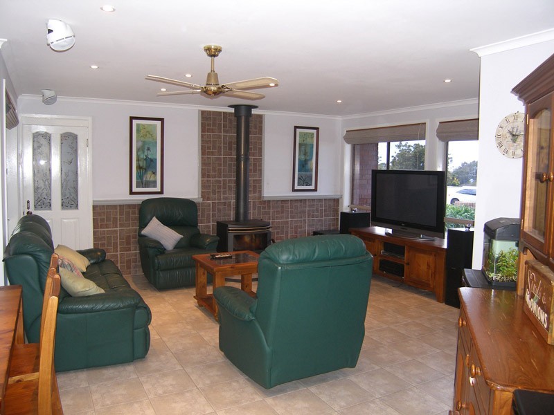 15 Spies Avenue, Greenwell Point NSW 2540