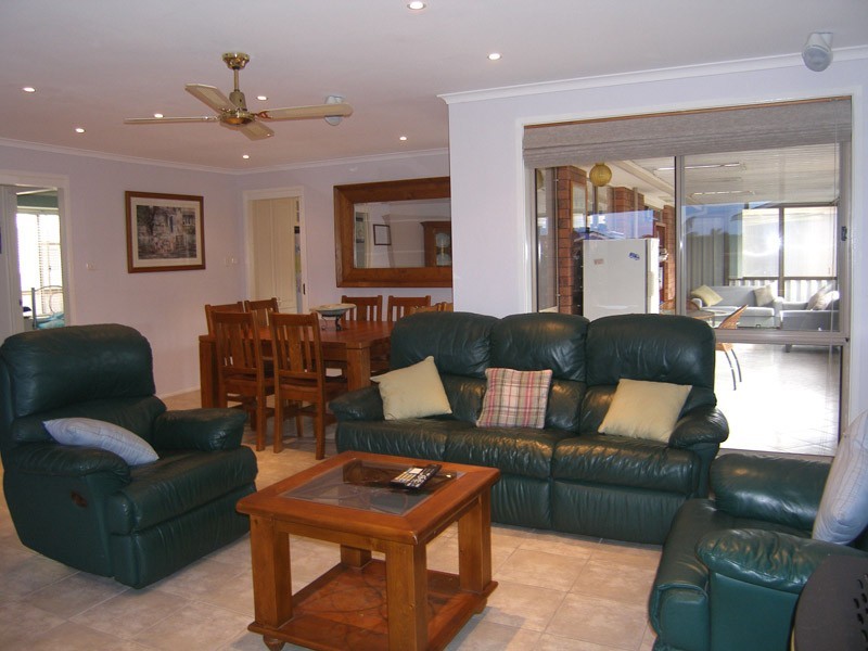 15 Spies Avenue, Greenwell Point NSW 2540