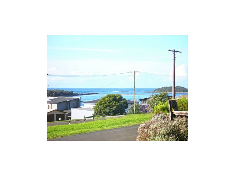 18 Otranto Avenue, Orient Point NSW 2540
