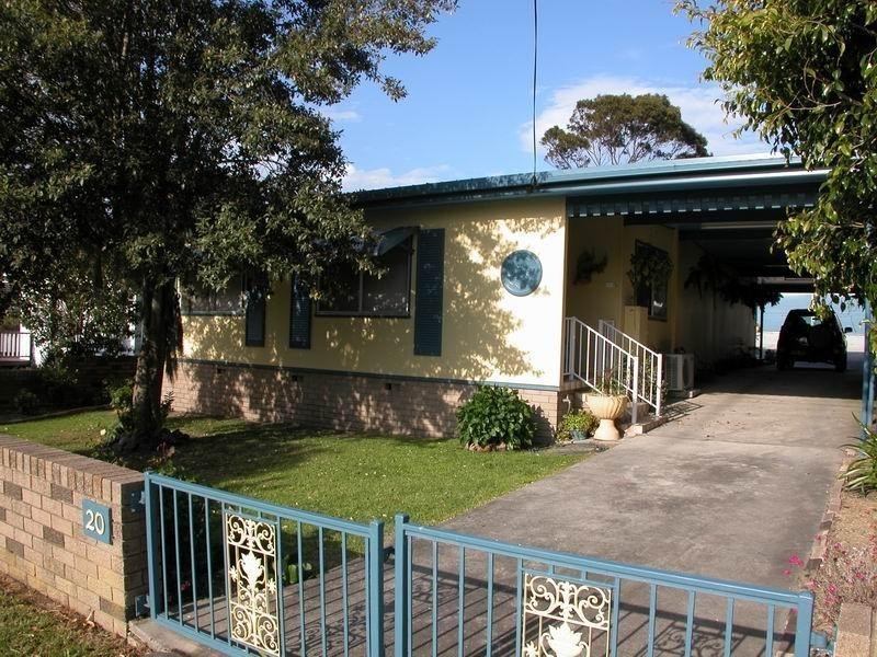 20 Pyree Street, Greenwell Point NSW 2540