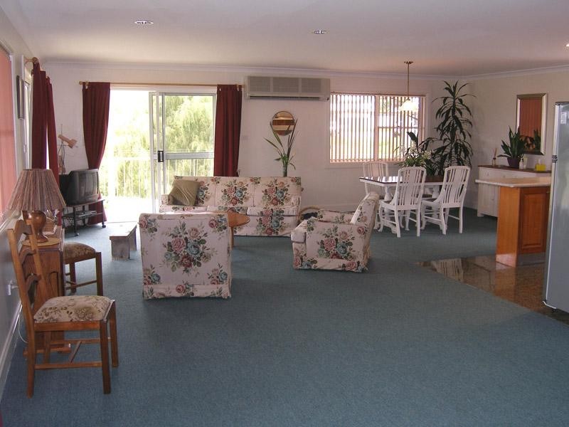 62 Comarong Street, Greenwell Point NSW 2540