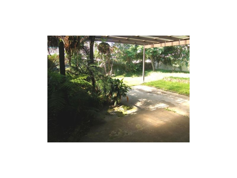 12 Bindaree Street, Greenwell Point NSW 2540
