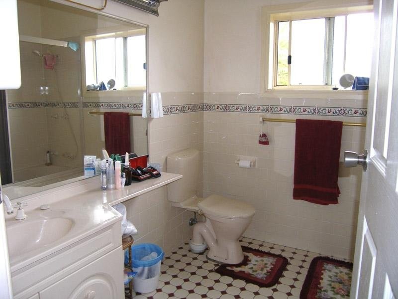 South Street, Greenwell Point NSW 2540