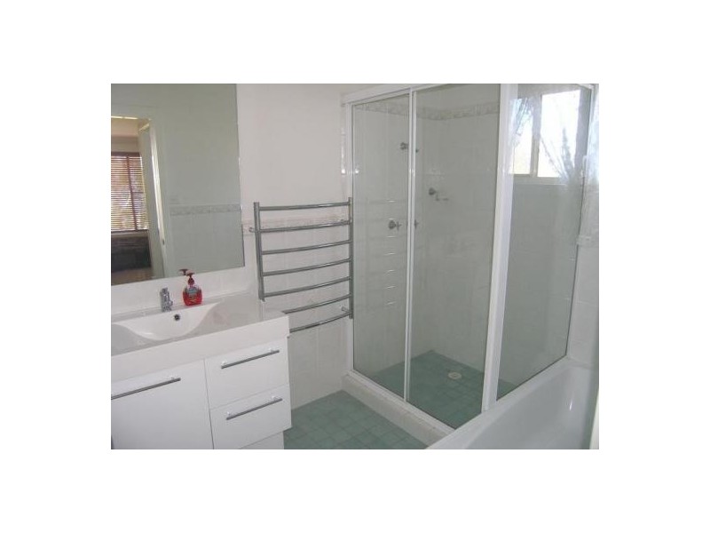 .14 Crookhaven Drive, Greenwell Point NSW 2540