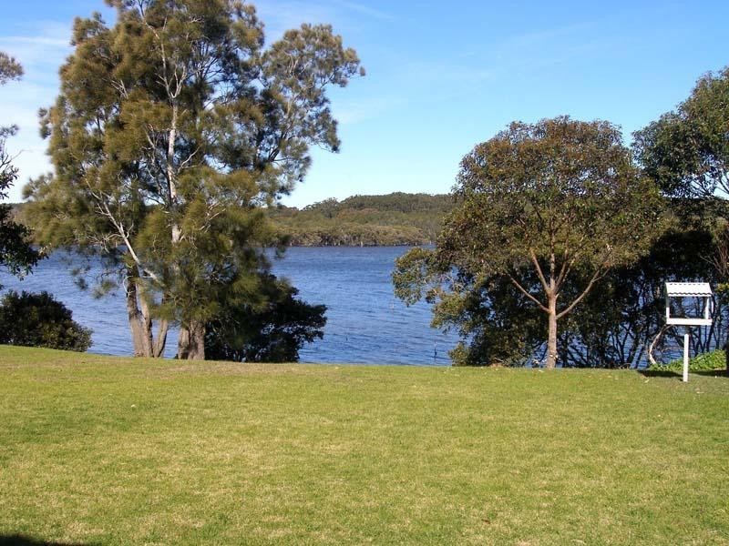 .14 Crookhaven Drive, Greenwell Point NSW 2540