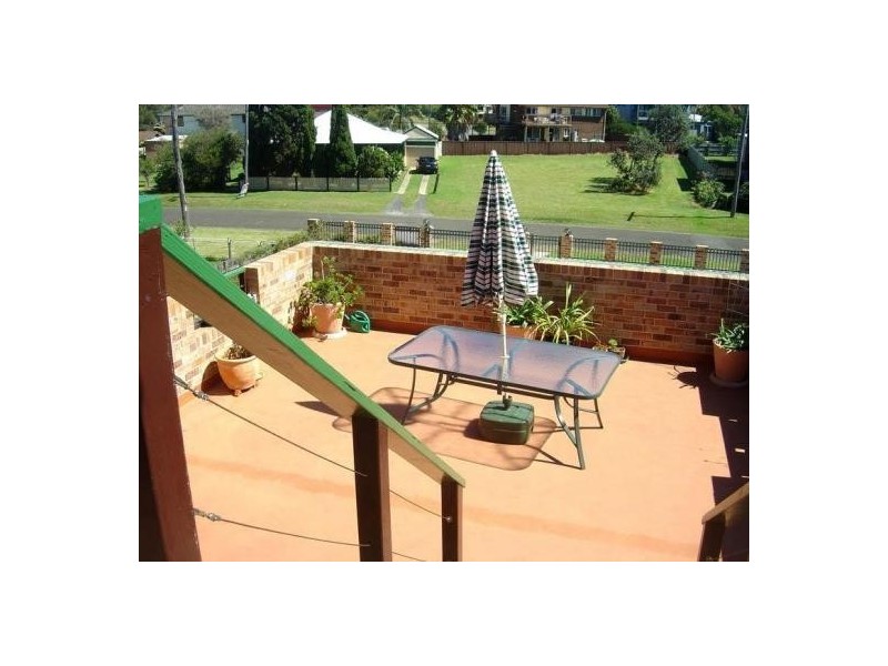 Eastbourne Avenue, Culburra Beach NSW 2540