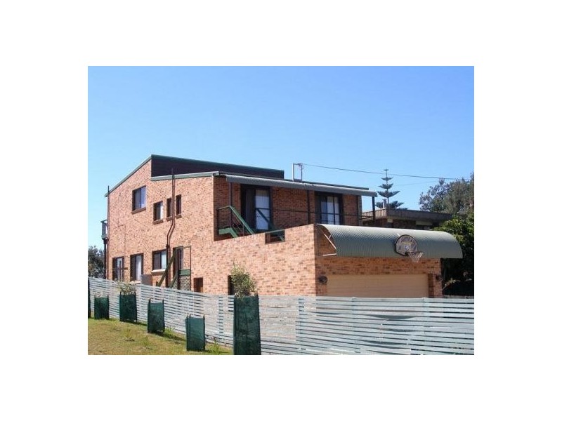 Eastbourne Avenue, Culburra Beach NSW 2540