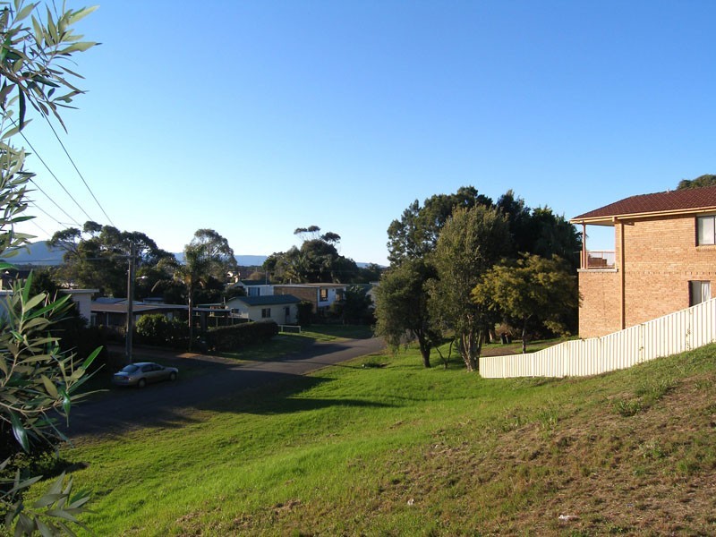 10 Comarong Street, Greenwell Point NSW 2540