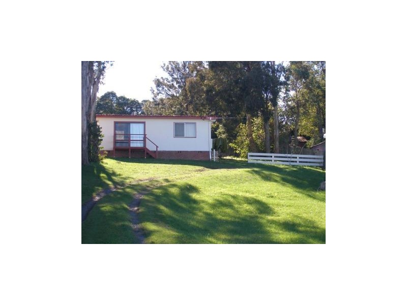 27 South Street, Greenwell Point NSW 2540