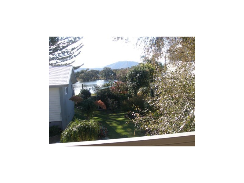 2/27 Adelaide Street, Greenwell Point NSW 2540