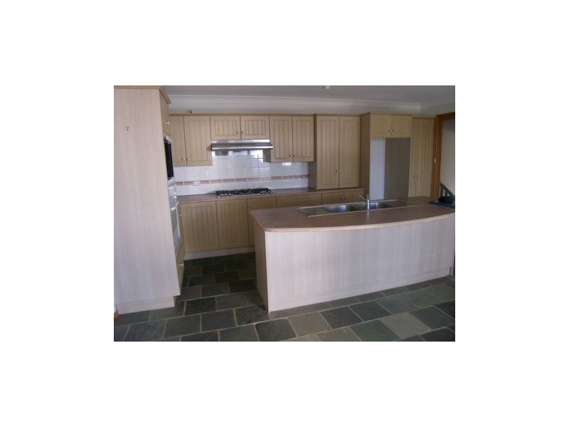 2/27 Adelaide Street, Greenwell Point NSW 2540