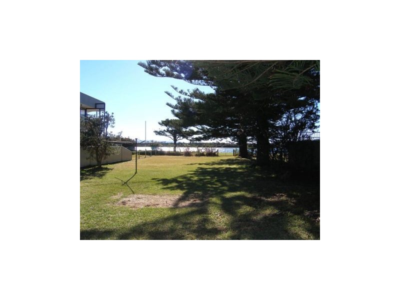 37 Adelaide Street, Greenwell Point NSW 2540