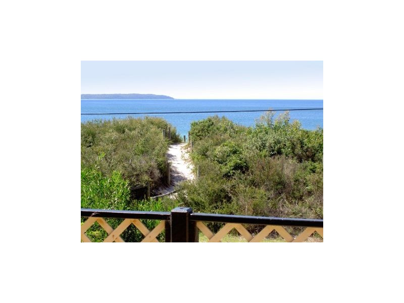 16 Greenway Road, Callala Beach NSW 2540