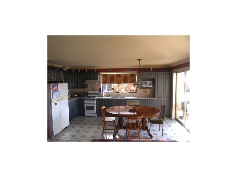 16 Greenway Road, Callala Beach NSW 2540
