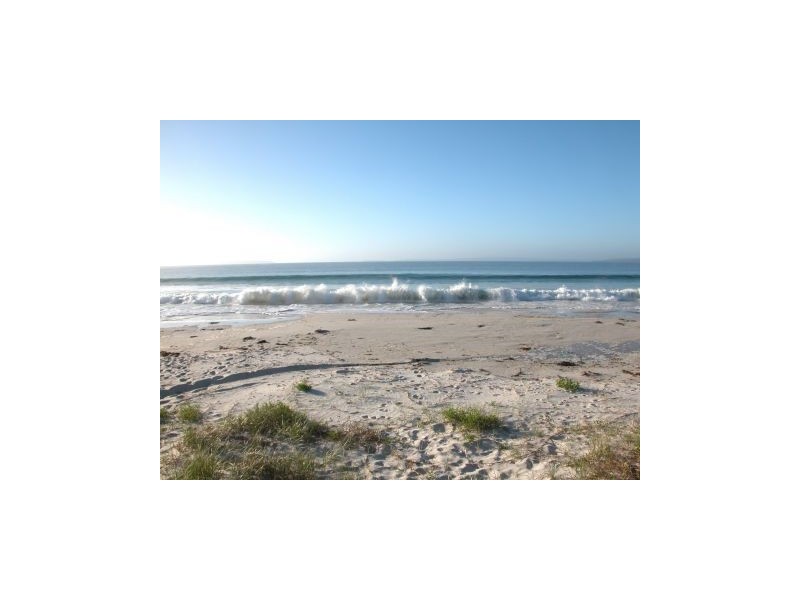 16 Greenway Road, Callala Beach NSW 2540