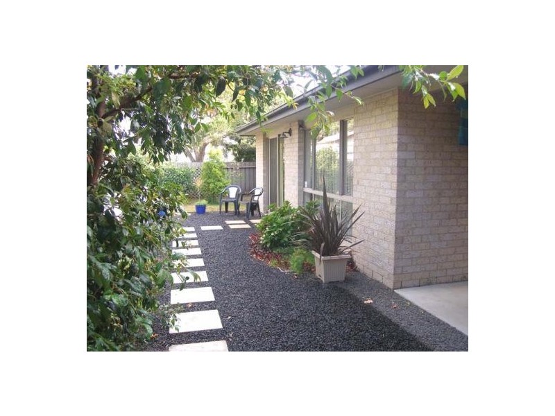 16 Greenway Road, Callala Beach NSW 2540