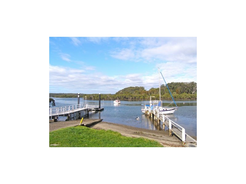 59 Osterley Avenue, Orient Point NSW 2540