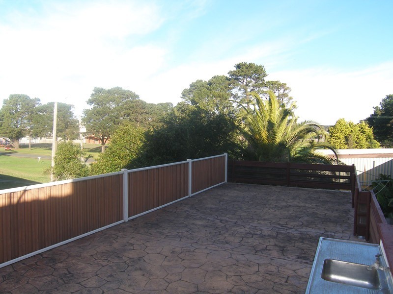 2 Greens Road, Greenwell Point NSW 2540