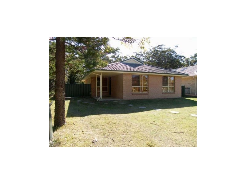 122 Queen Mary Street, Callala Beach NSW 2540