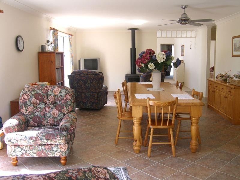 5 Church Street, Greenwell Point NSW 2540