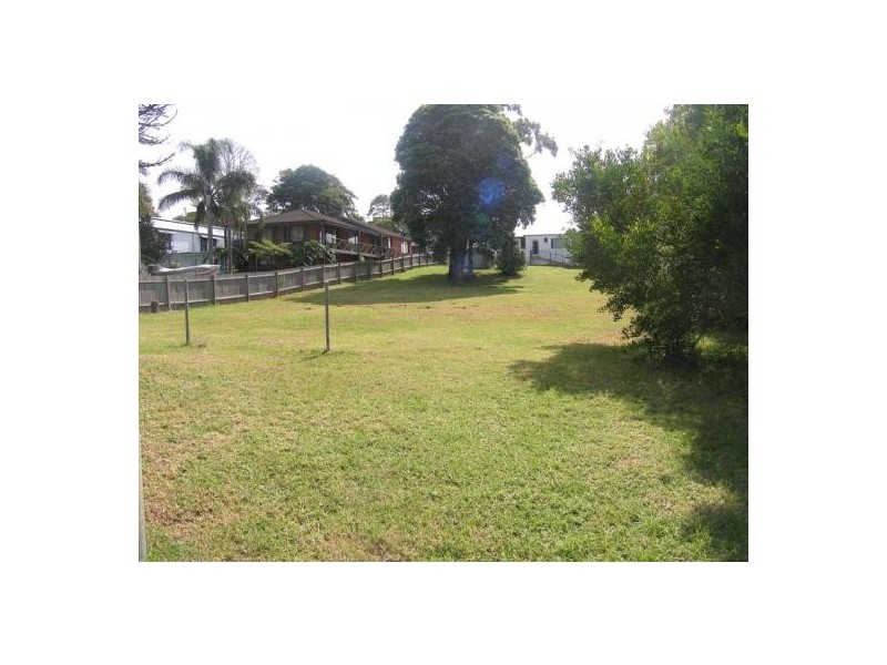 82 Greenwell Point Road, Greenwell Point NSW 2540