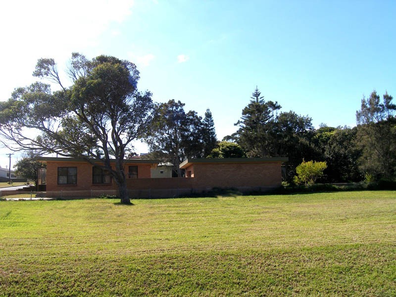 38 Eastbourne Avenue, Culburra Beach NSW 2540