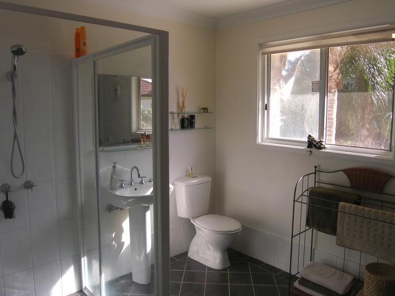 5 Leonore Avenue, Greenwell Point NSW 2540