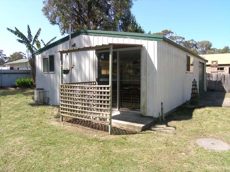 1 Orient Point Road, Culburra Beach NSW 2540