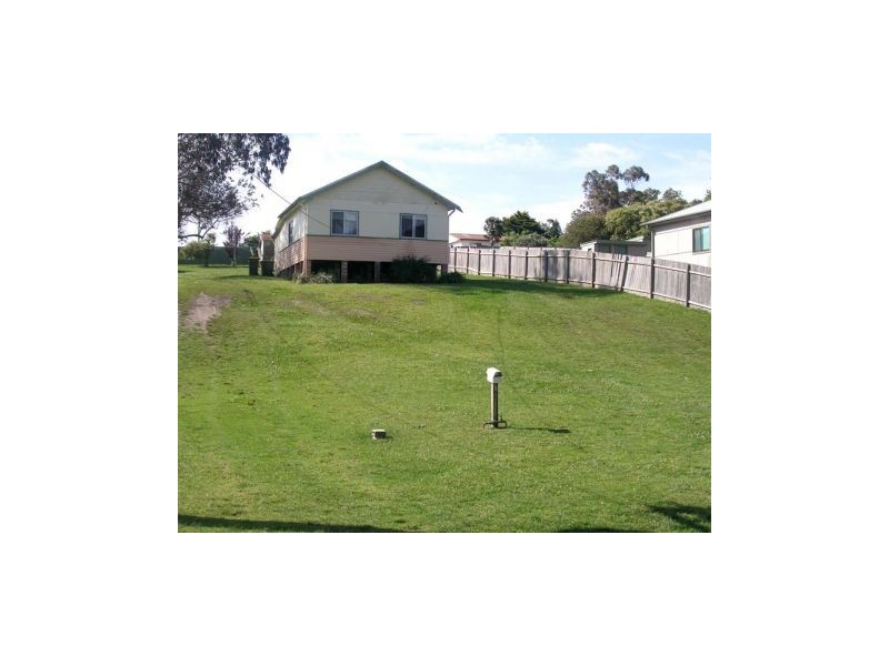 7 South Street, Greenwell Point NSW 2540