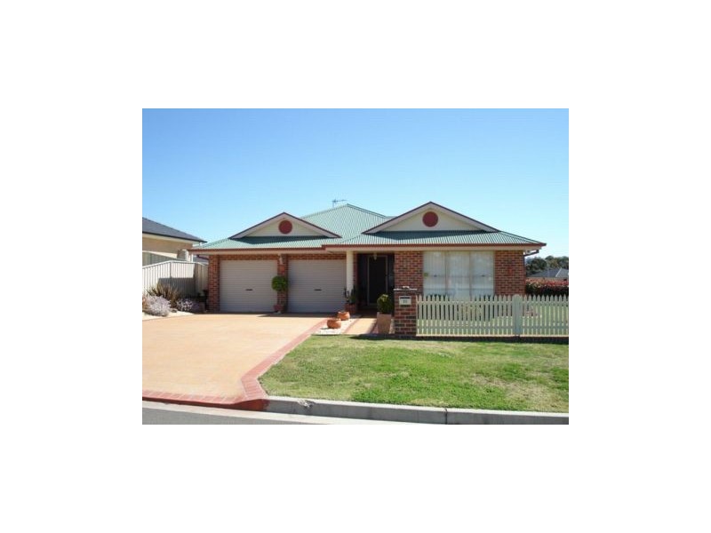 22 Carrington Park Drive, Worrigee NSW 2540