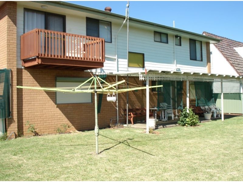 13 Oval Drive, Shoalhaven Heads NSW 2535