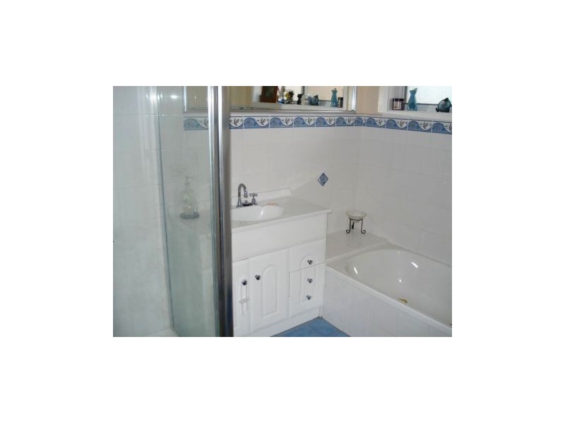 26 Penrose Drive, Bomaderry NSW 2541