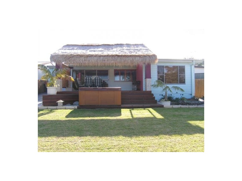 .14 Crookhaven Drive, Greenwell Point NSW 2540